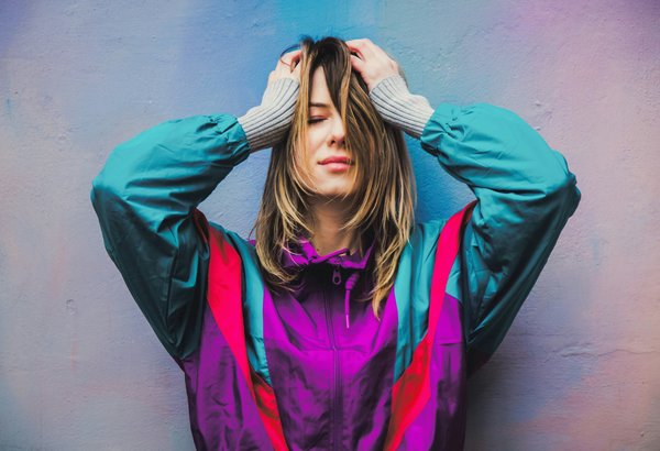 Comment marier des chaussures en cuir verni avec des tenues décontractées?